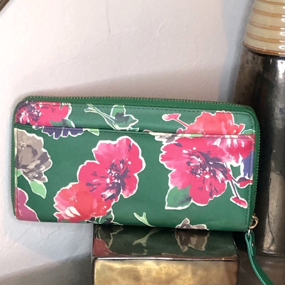Kate Spade floral wallet. - Picture 4 of 4